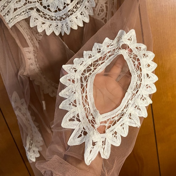 Rare For Love and Lemons Penelope Lace Sheer Crop Top M - Picture 10 of 15